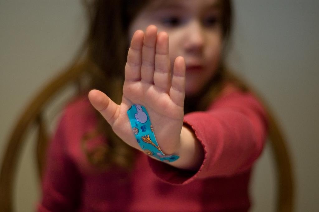 Painlessly-Pull-Out-Splinter